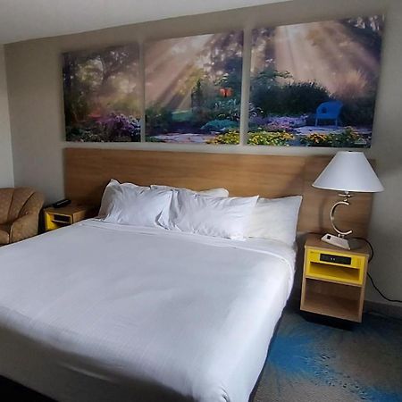Days Inn By Wyndham Willmar מראה חיצוני תמונה