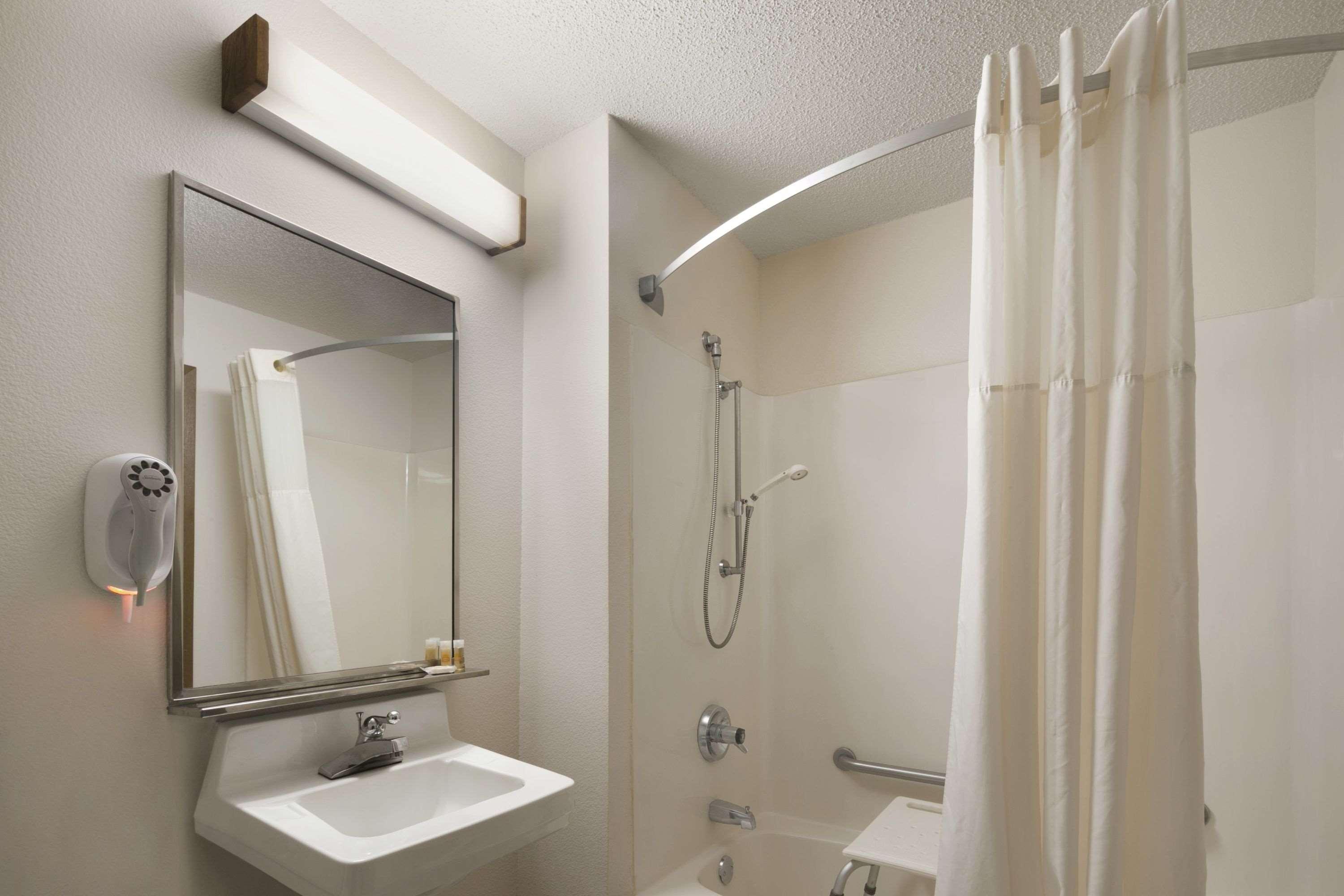 Days Inn By Wyndham Willmar מראה חיצוני תמונה